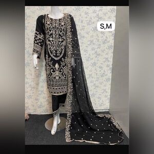 Beautiful Fancy Work
Outfit Having Beautiful Work And Embroidered Dupatta